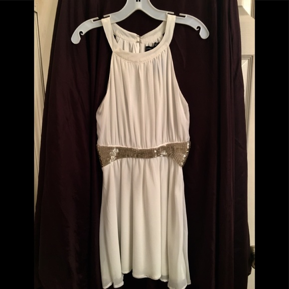 Dress NWT White Gorgeous evening out - Picture 1 of 7
